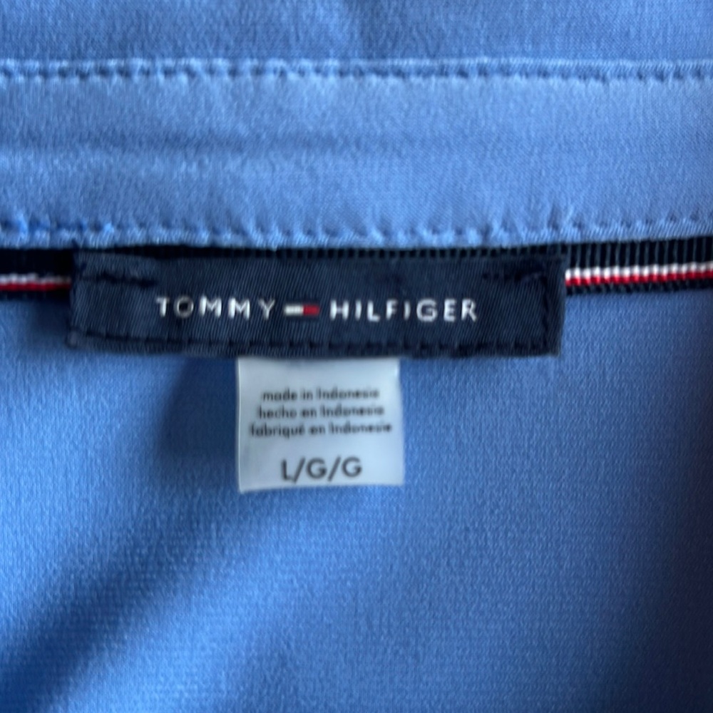 Tommy Hilfiger sleeveless collared button up blouse. Large. Blue - Picture 4 of 6